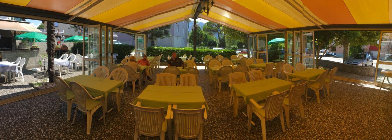 Hotel Ristorante Campagna Cugnasco Exterior foto